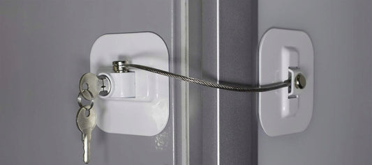 CHILD SAFETY LOCK blocare de siguranță pentru dulapuri și sertare 19 cm + 2 chei