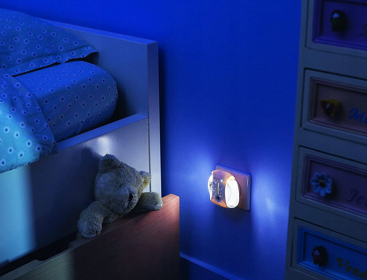SAFETY 1ST αυτόματο νυχτερινό φωτάκι LED για πρίζα