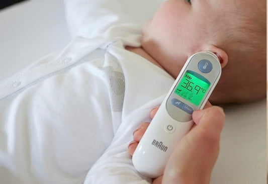 BRAUN ThermoScan 7 termometru precis pentru ureche + 21 capace de protecție