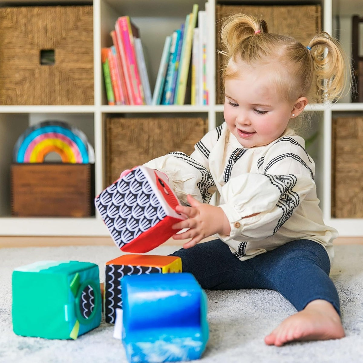 BABY EINSTEIN Explore & Discover Blocks blocuri educaționale moi 4 bucăți