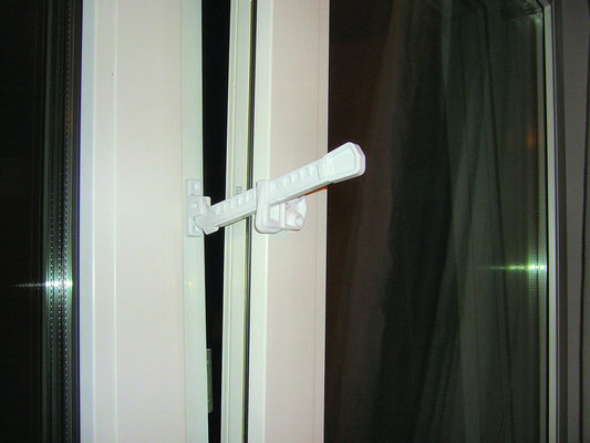 DREAMBABY G167 zabezpieczenie okien stoper okienny 1 sztuka, biały stoper do okna