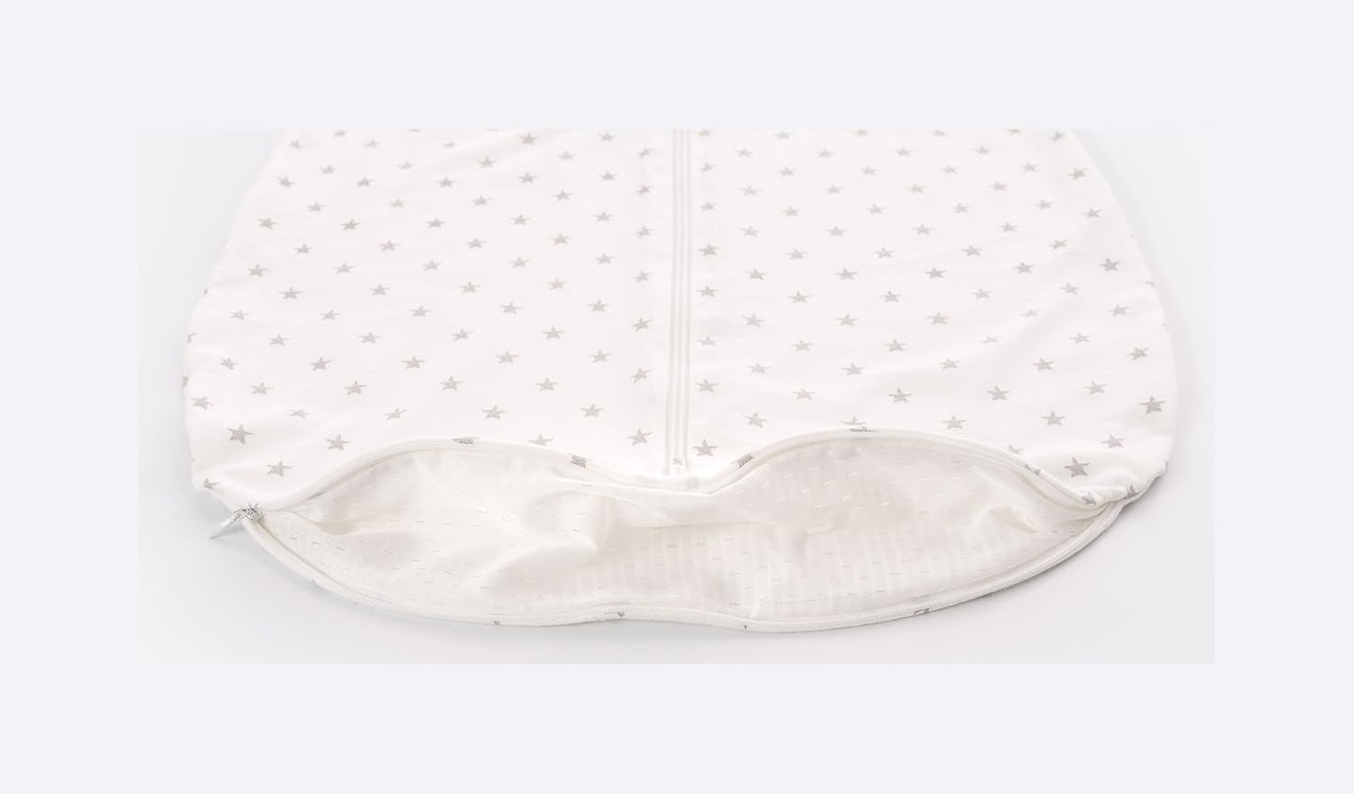 lightweight 0.5 TOG construction ideal for summer, cotton material ensuring softness and comfort