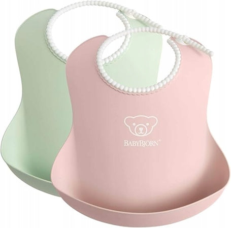BABYBJORNbib x 2age 4 m+colours pink and greensize 21 x 25 cmsize 19-30 cmmaterials polypropylene