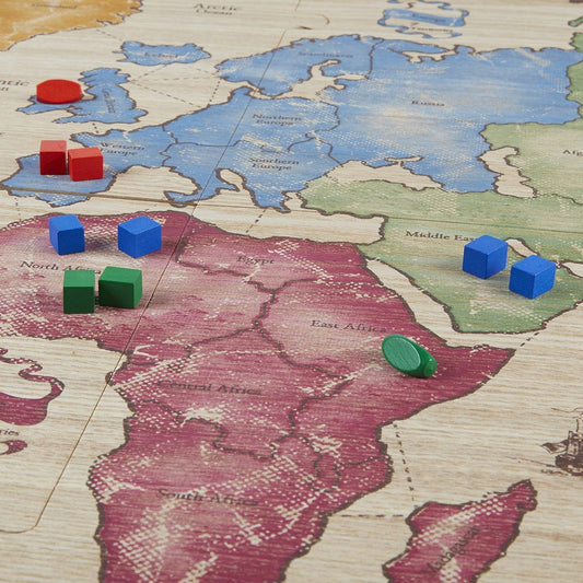 HASBRO Risk joc strategic cu tablă și pioni din lemn J. FRANCEZ