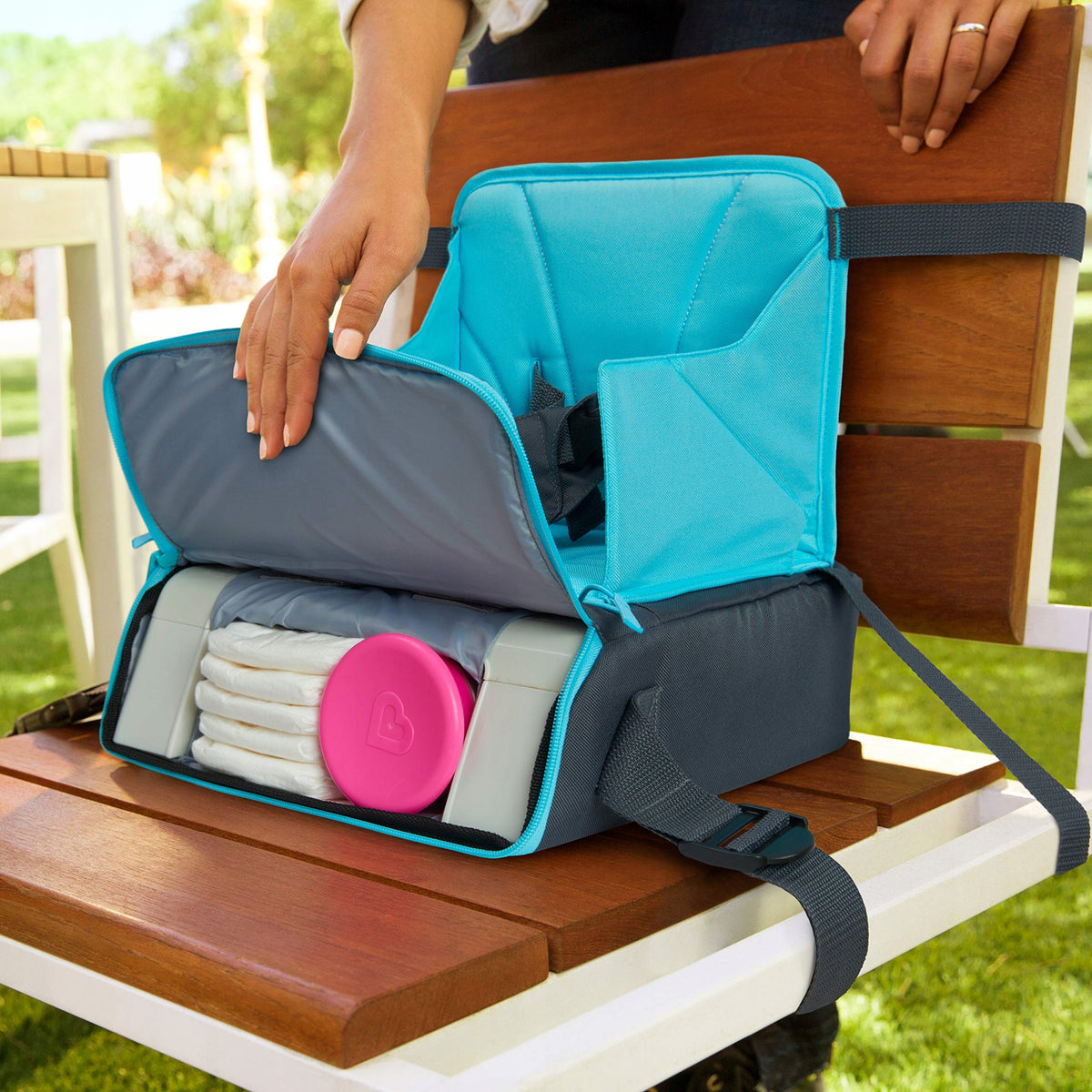 Munchkin Travel Booster scaun înălțător portabil 12–36 luni — imaginea 2