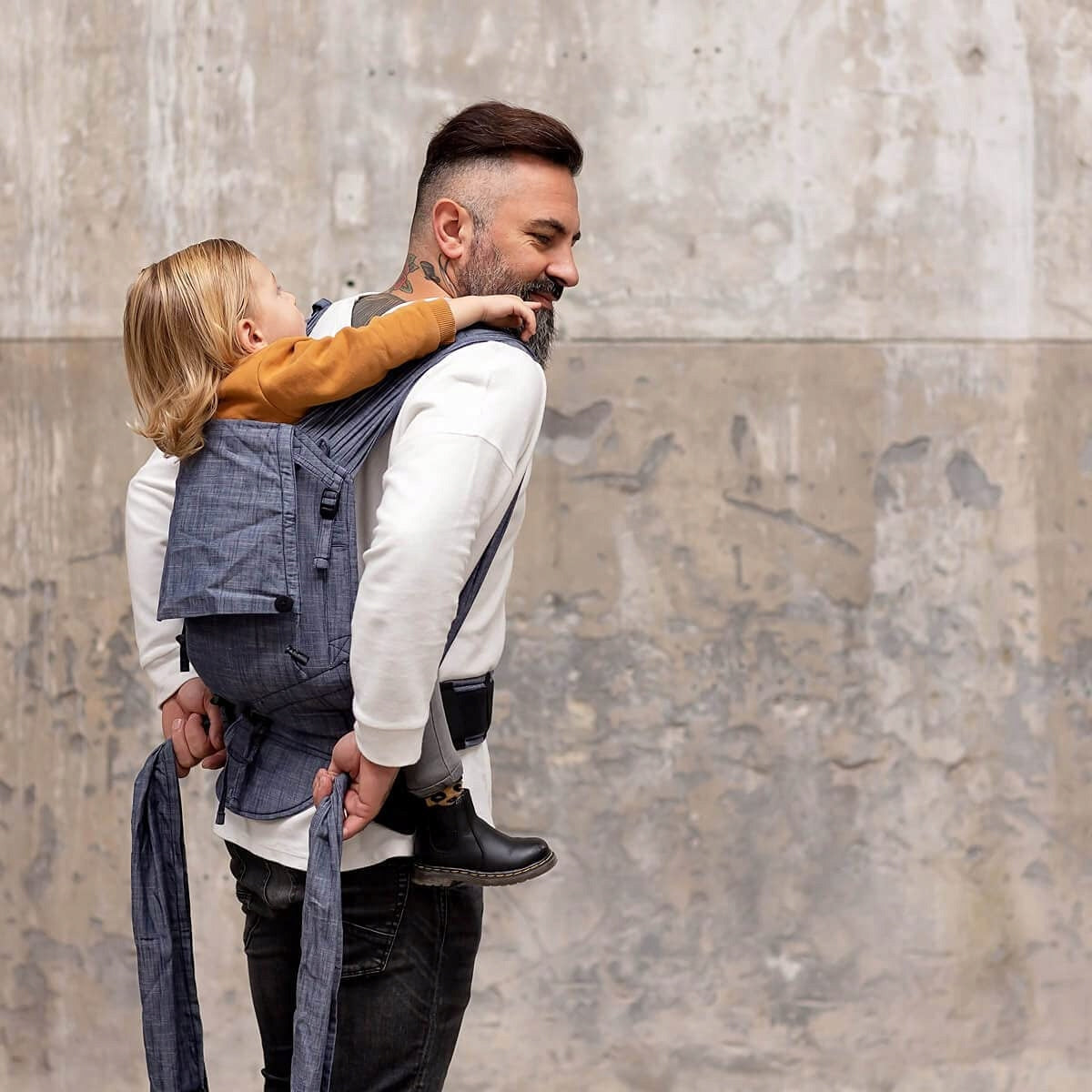 HOPPEDIZ hop-tye ergonomic baby carrier 0–30 months