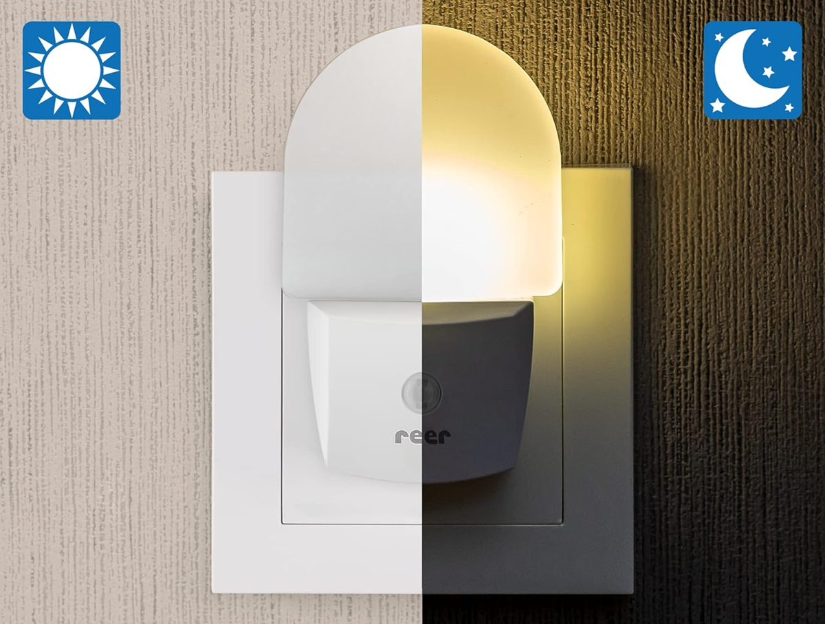 REER NightGuide LED night light