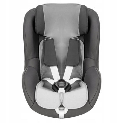 Szara wk�adka Reer TravelKid Breeze u�o�ona wewn�trz fotelika dzieci�cego.