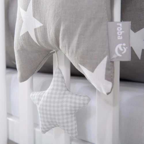 ROBA Little Stars jucărie muzicală suspendată pentru cărucior și pătuț 27 x 27 cm